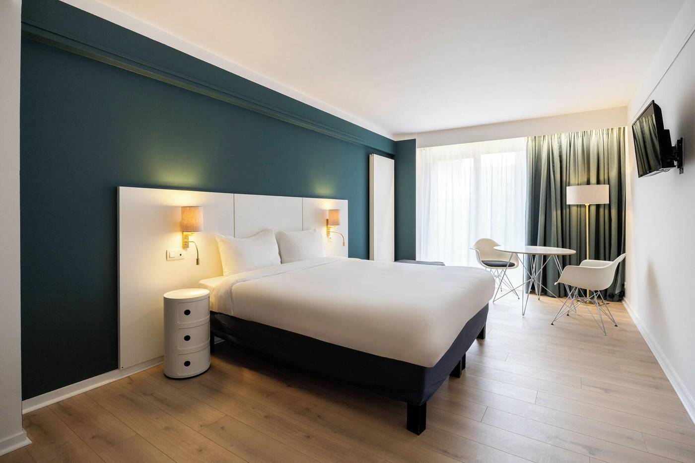 Le-Louise-Hotel-Brussels-Room-16