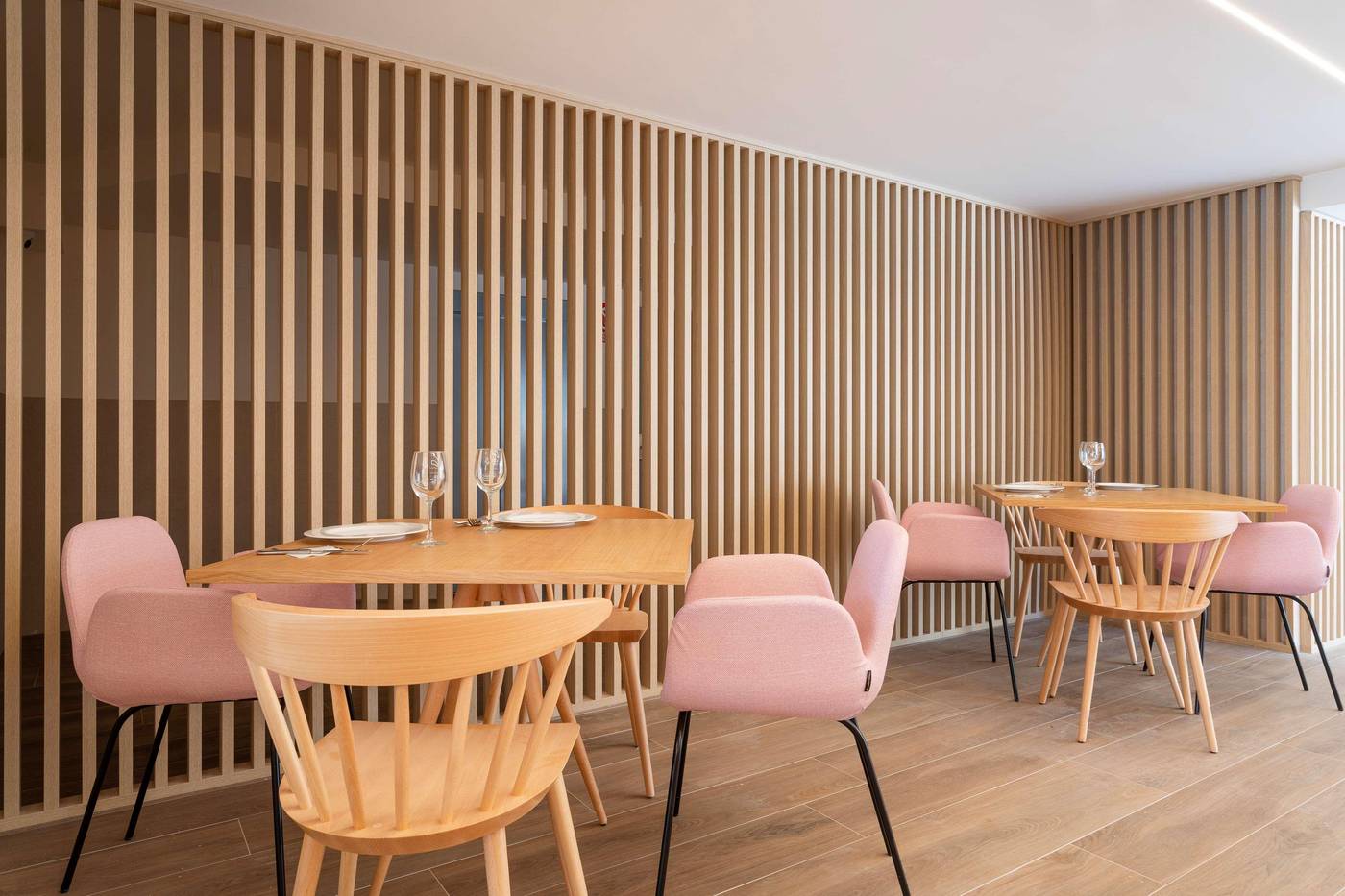 Apartamentos-Halley-Affiliated-By-Melia-Restaurant-30
