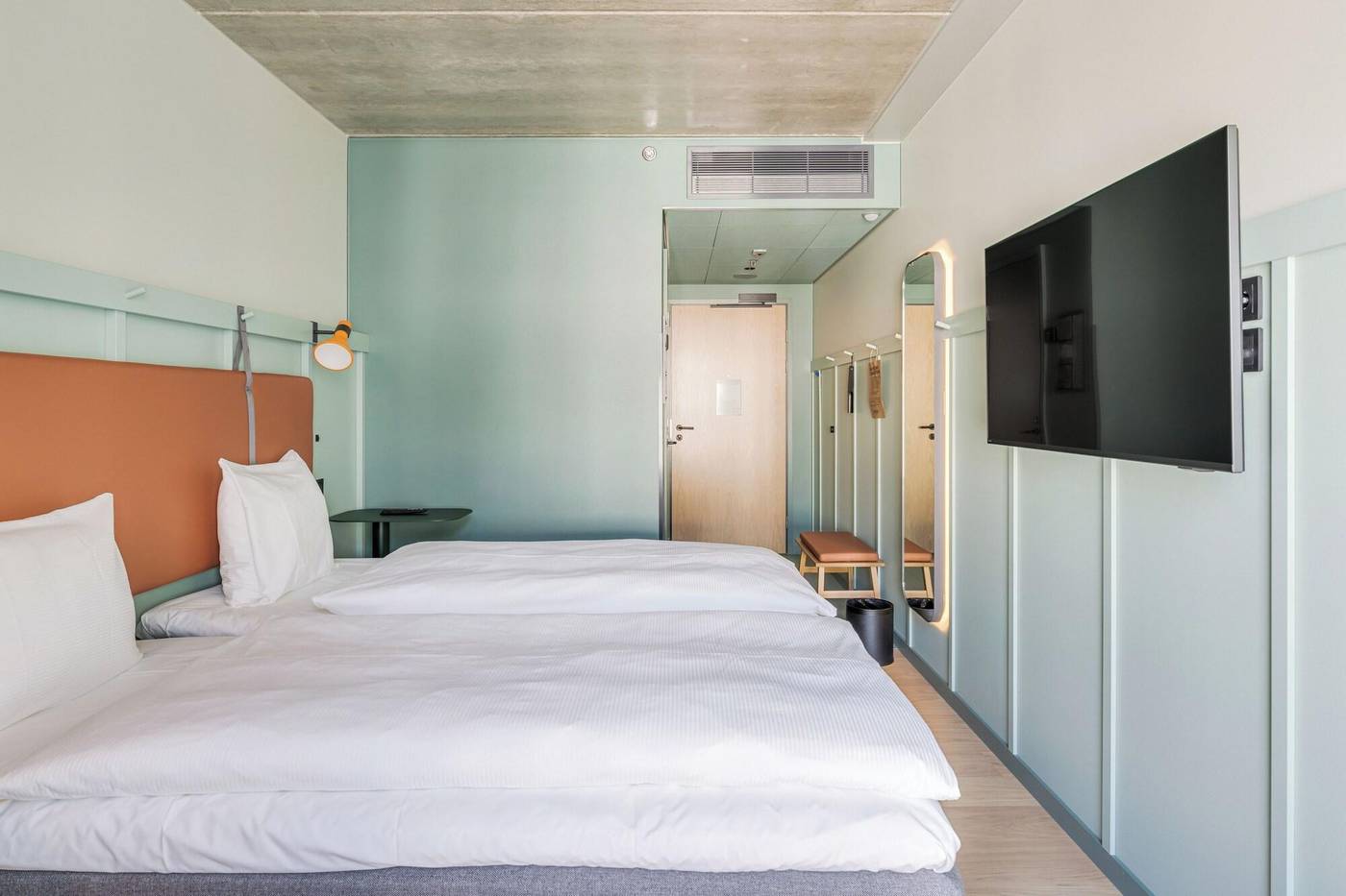 Comfort Hotel Helsinki Airport-Finland-Helsinki-Room-10