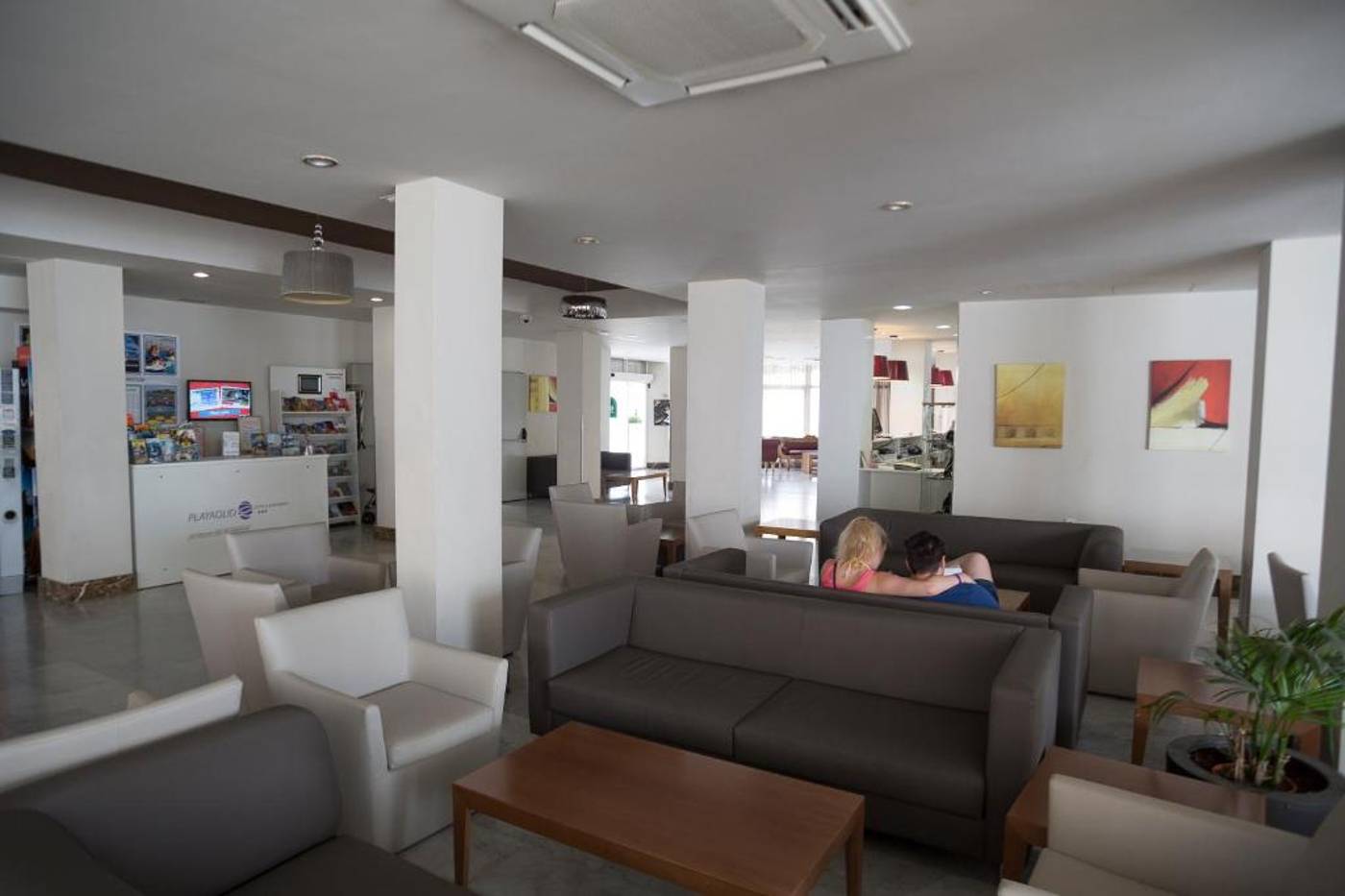 Playaolid-Suites---Apartments-Lobby-33