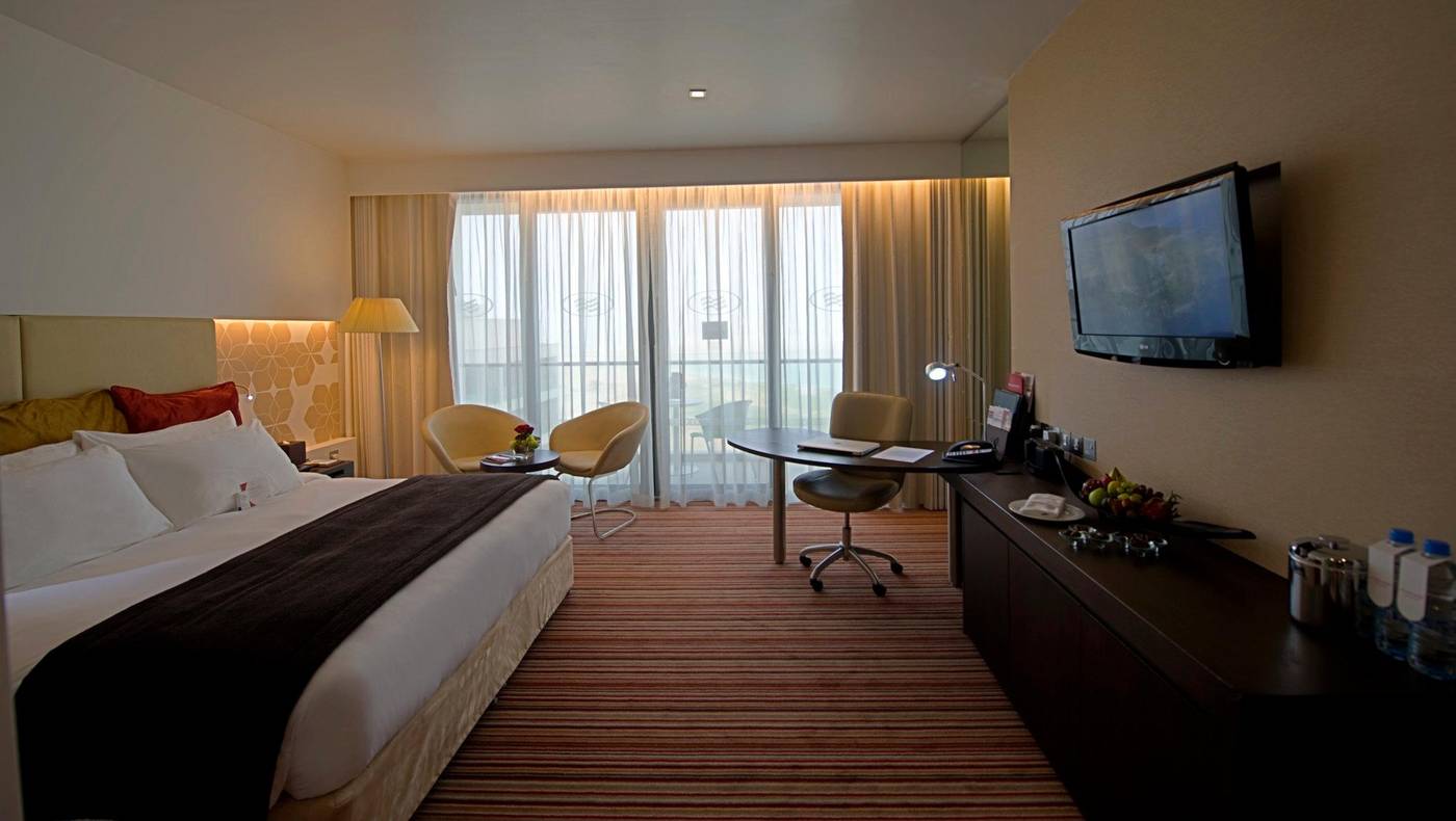 Crowne-Plaza-Hotel-Abu-Dhabi-Yas-Island-Room-42