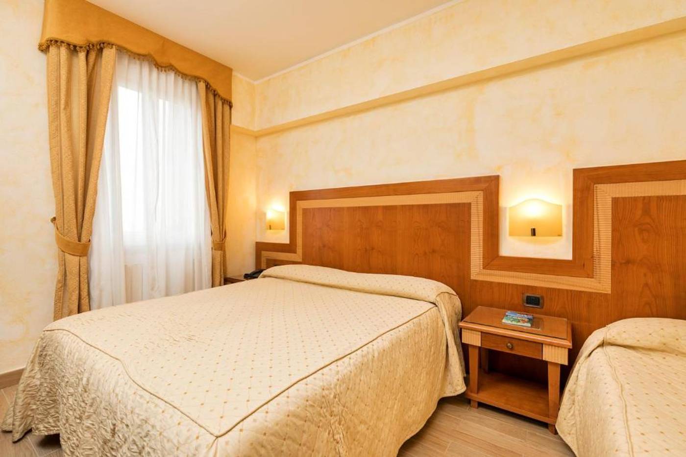 Venezia-2000-Room-37