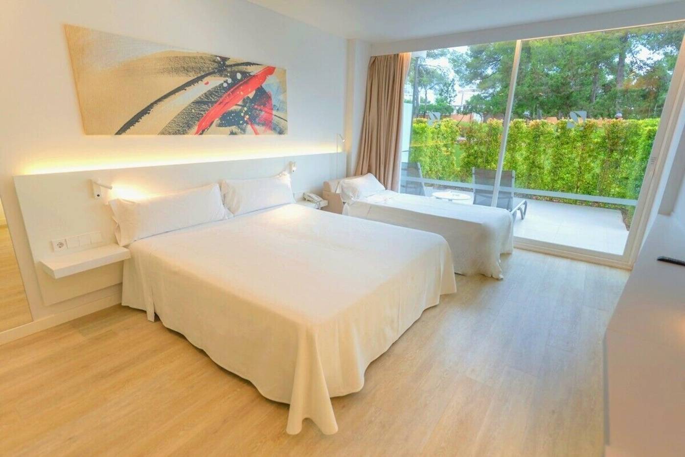 Els-Pins-Resort---Spa-Room-28