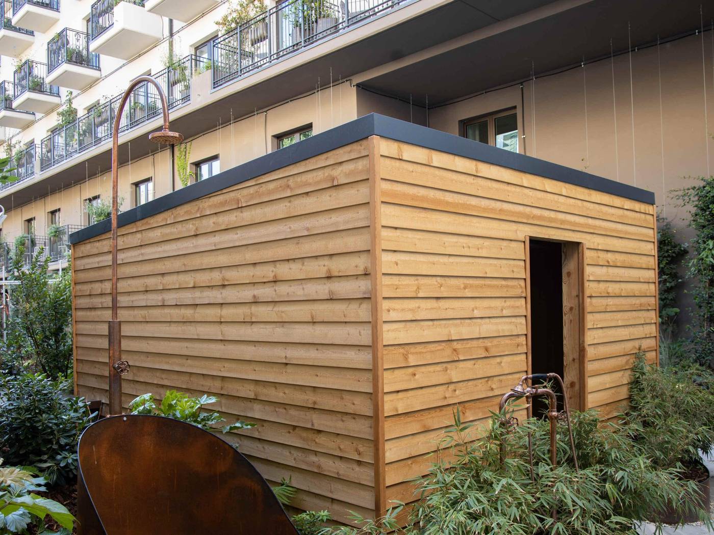 25hours-Hotel-Piazza-San-Paolino-Sports-and-Entertainment-1