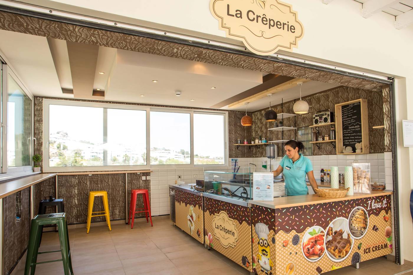 Lindos-White-Hotel---Suites-Restaurant-65