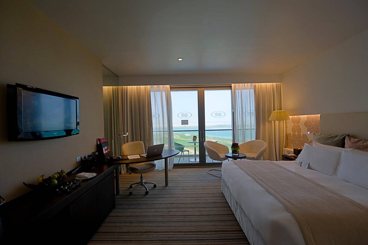 Crowne-Plaza-Hotel-Abu-Dhabi-Yas-Island-Room-40