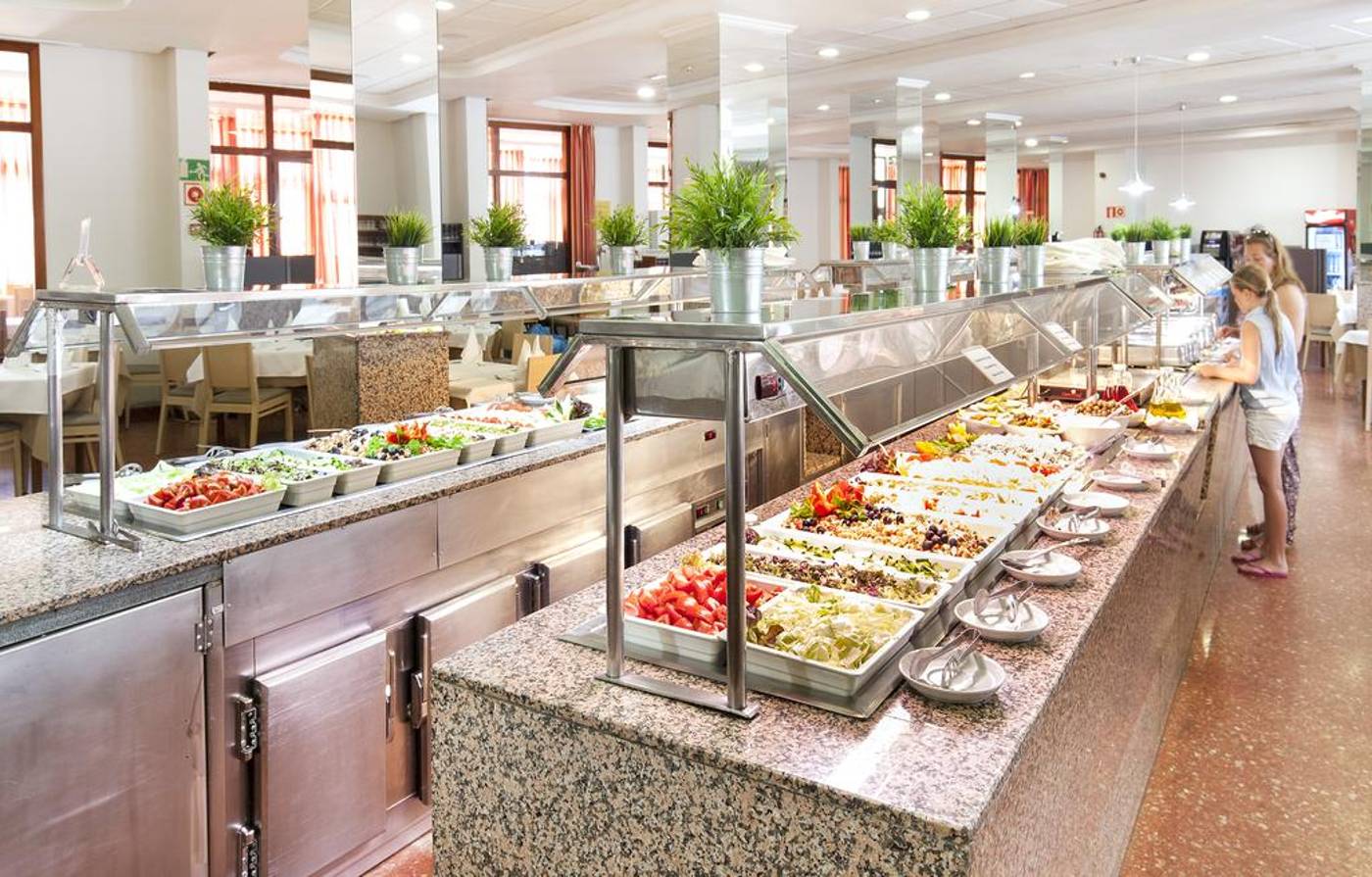 Port-Denia-Restaurant-30