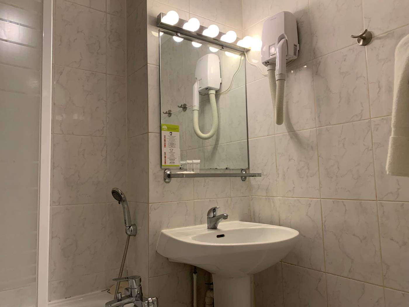 Apollo-Opera-Room-27