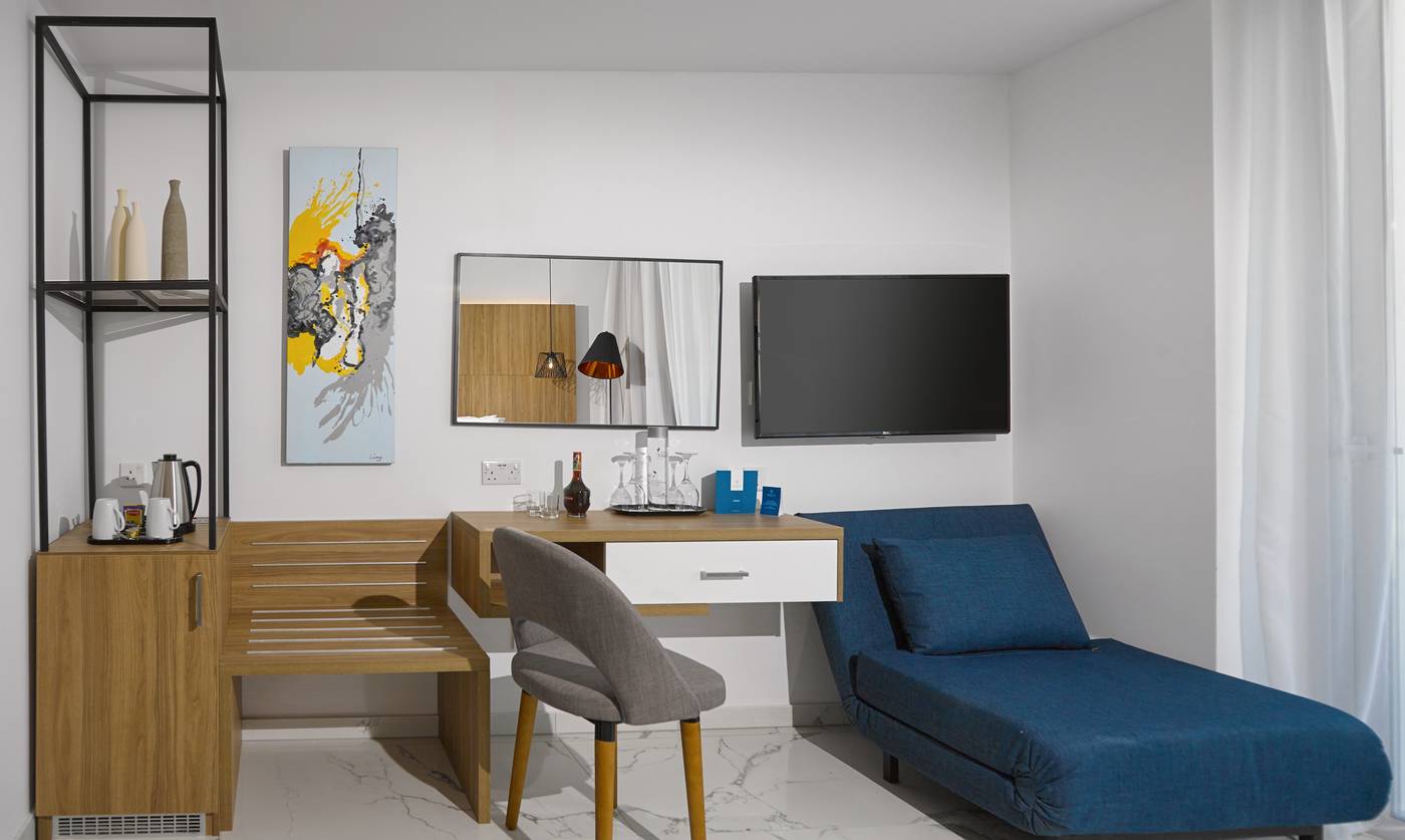 The-Blue-Ivy-Hotel-Room-24