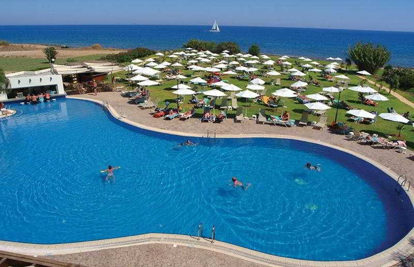 Sentido-Kouzalis-Beach-Pool-2