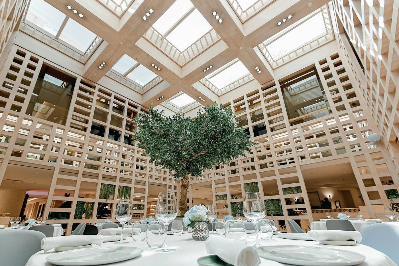 Hyatt-Regency-Hesperia-Madrid-Restaurant-54