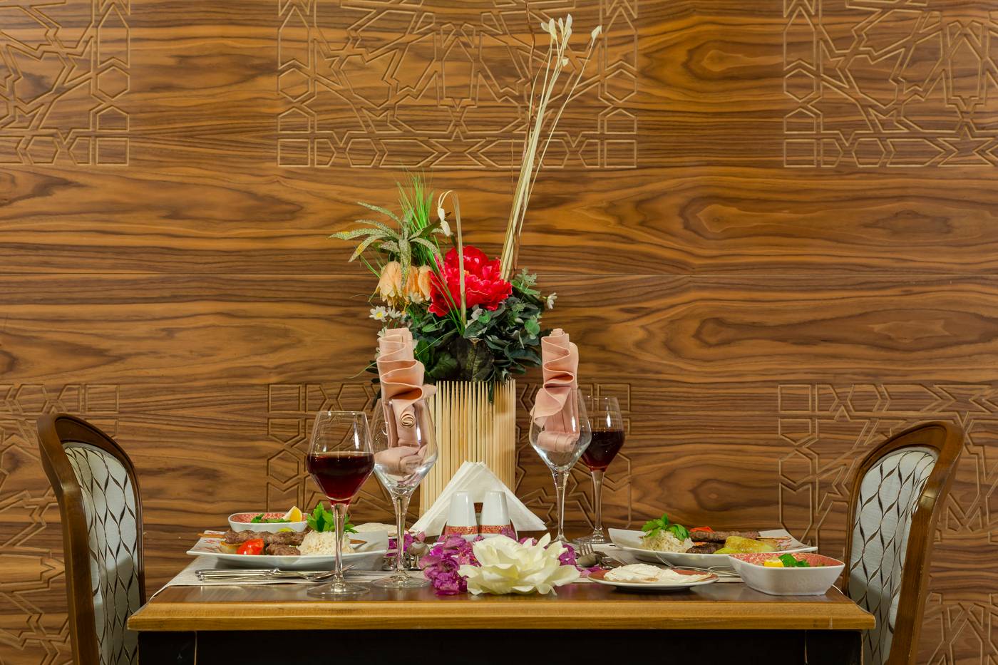 Side-Crown-Palace-Restaurant-27