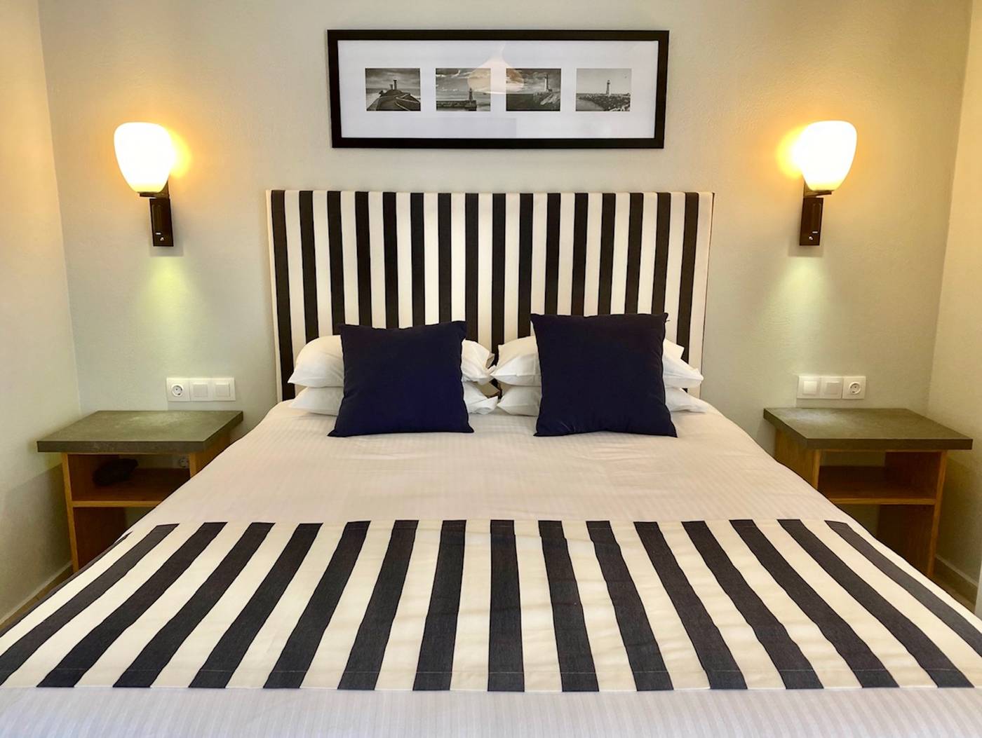 Bruskos-Hotel-and-Suites-Room-21