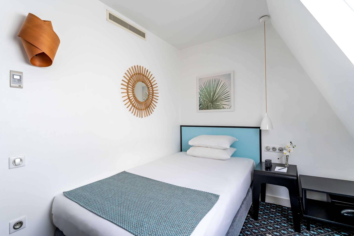 Palm-Astotel-Room-26