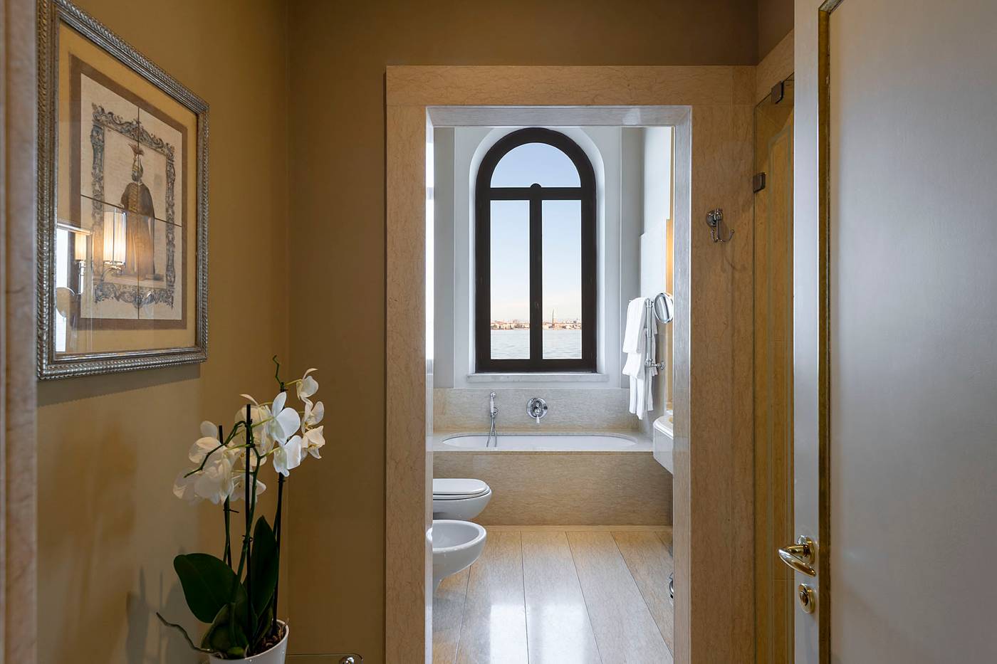 San-Clemente-Palace-Kempinski-Hotel-Venice-Room-46