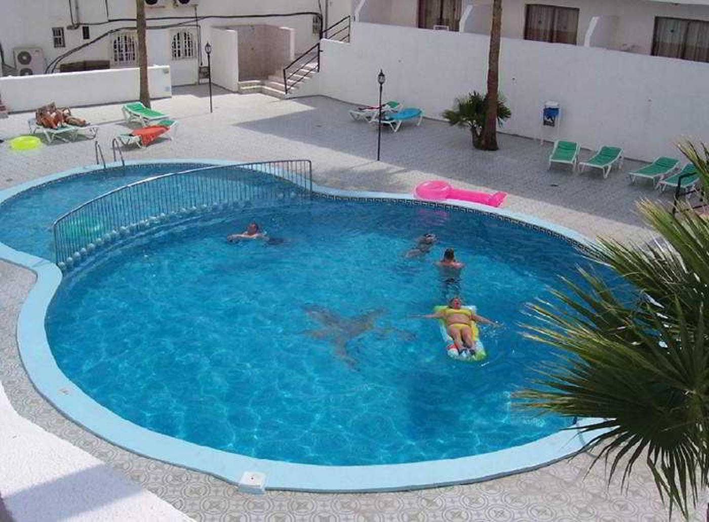 Parque-Cattleya-Pool-3