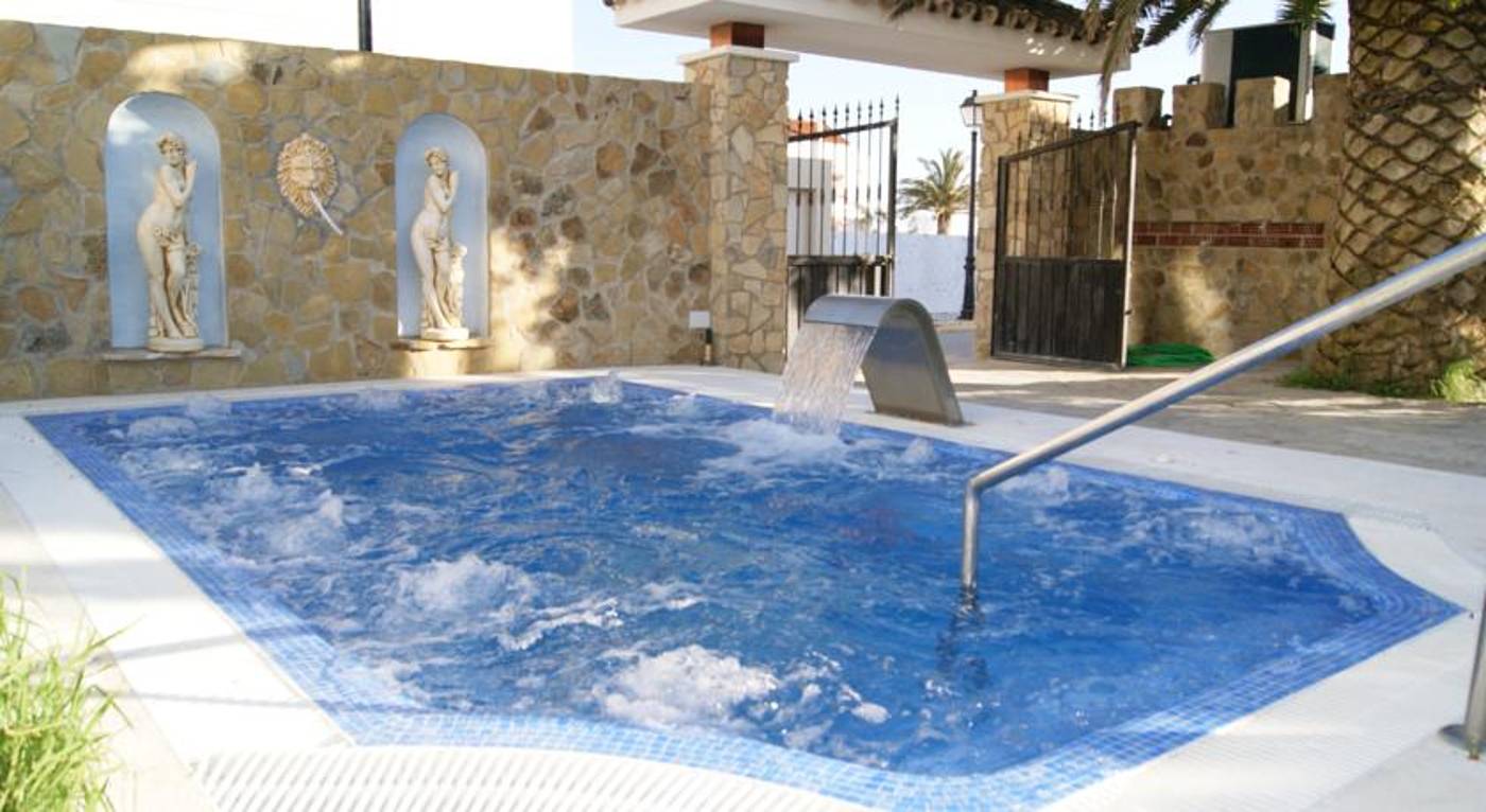 Hotel-Pozo-Del-Duque-General-view-6