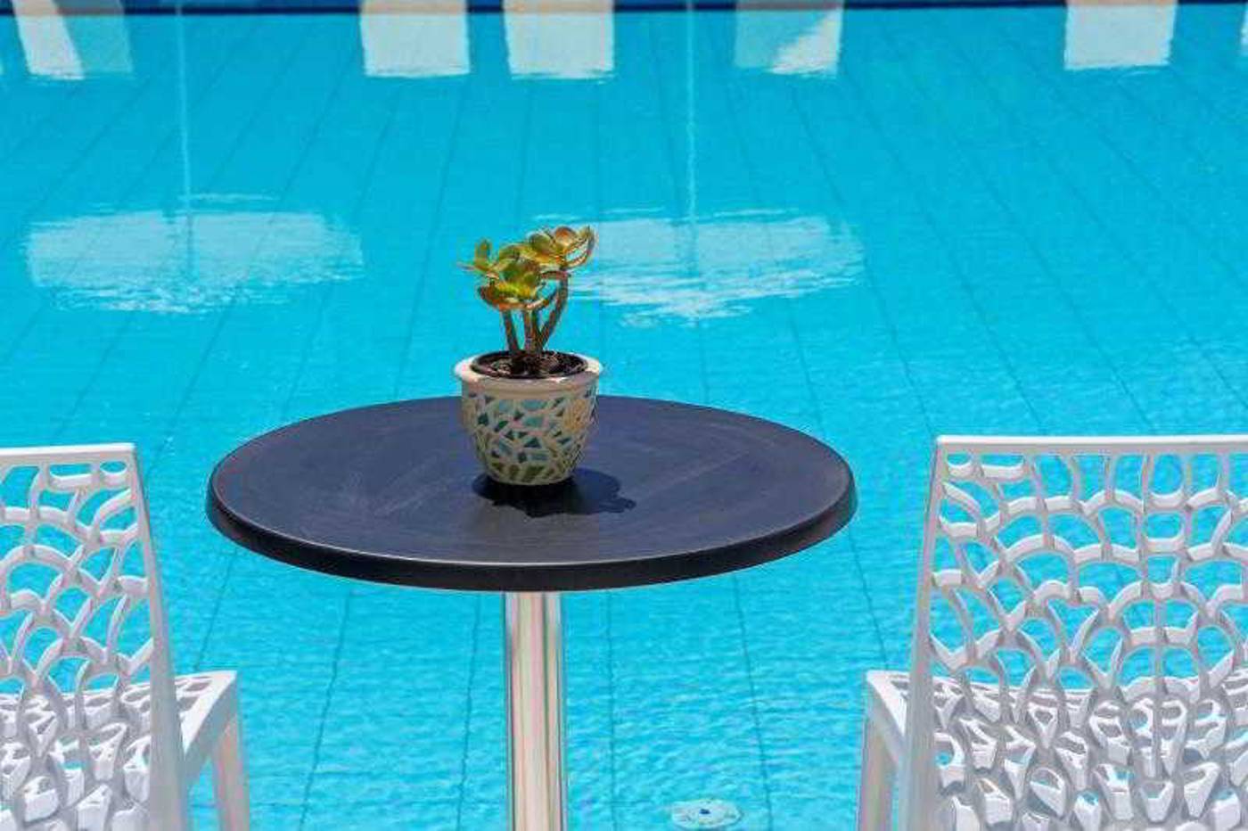 Santellini-Hotel-Pool-6