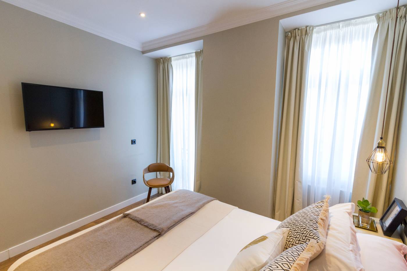 Bairro-Alto-Suites-Room-16