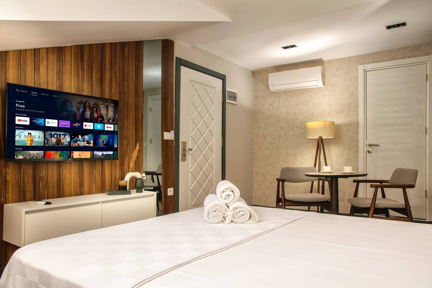 La-Mia-Suites-Room-6