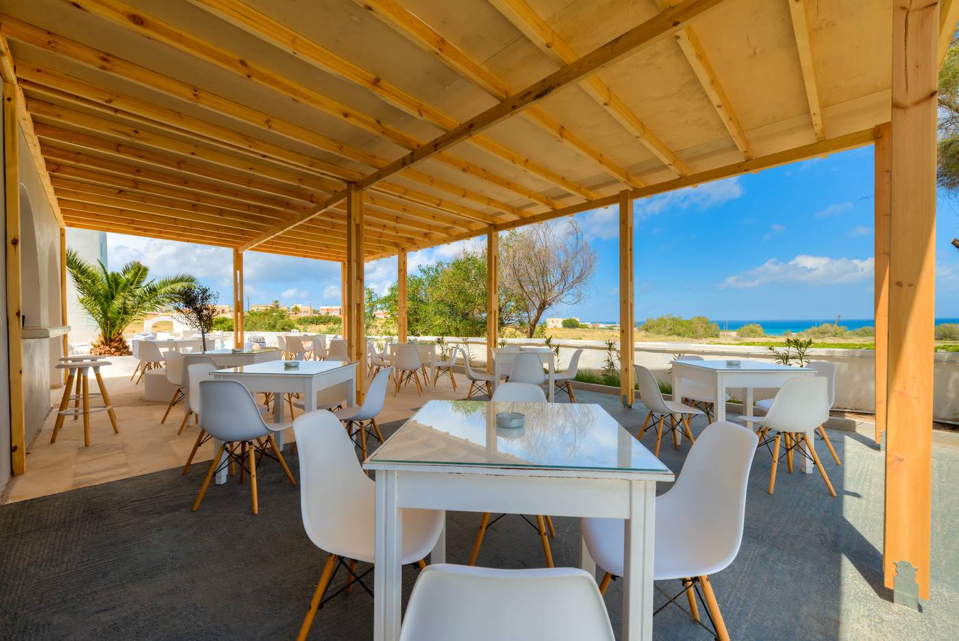 Anamar-Santorini-Restaurant-7