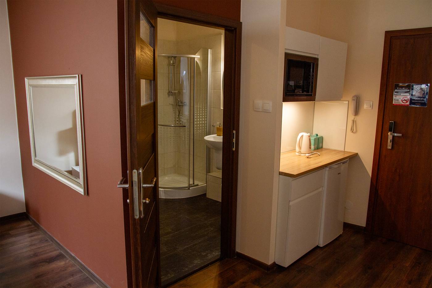 Lounge-Apartments-Room-53