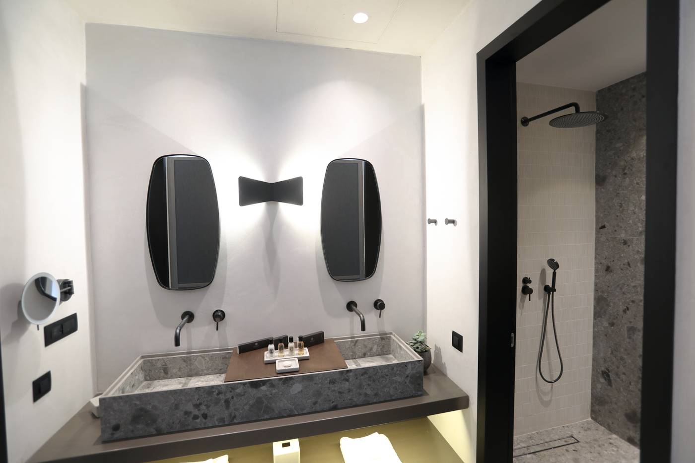 Aeonic-Suites---Spa-Room-50