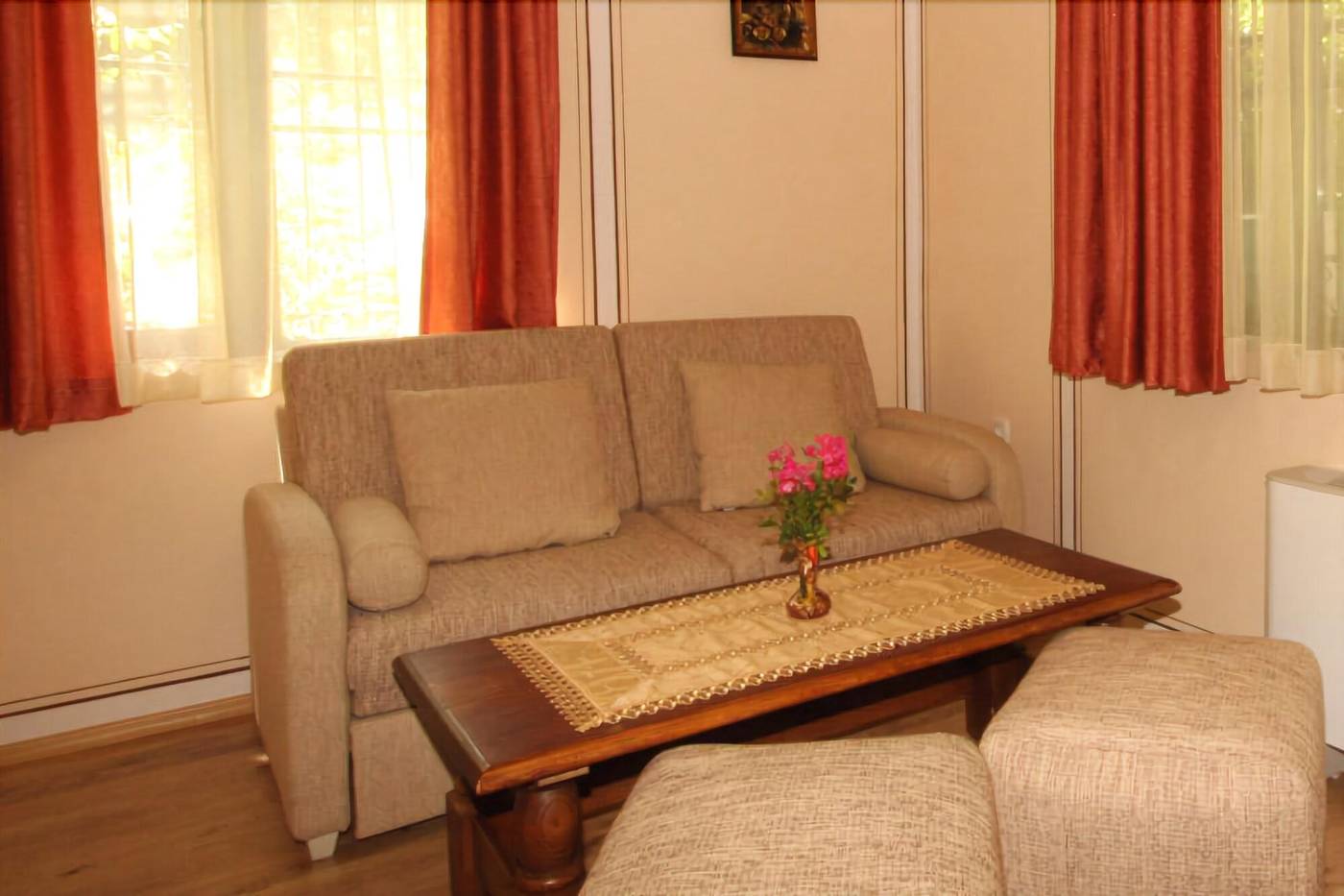 Alafrangite-Hotel-Room-13