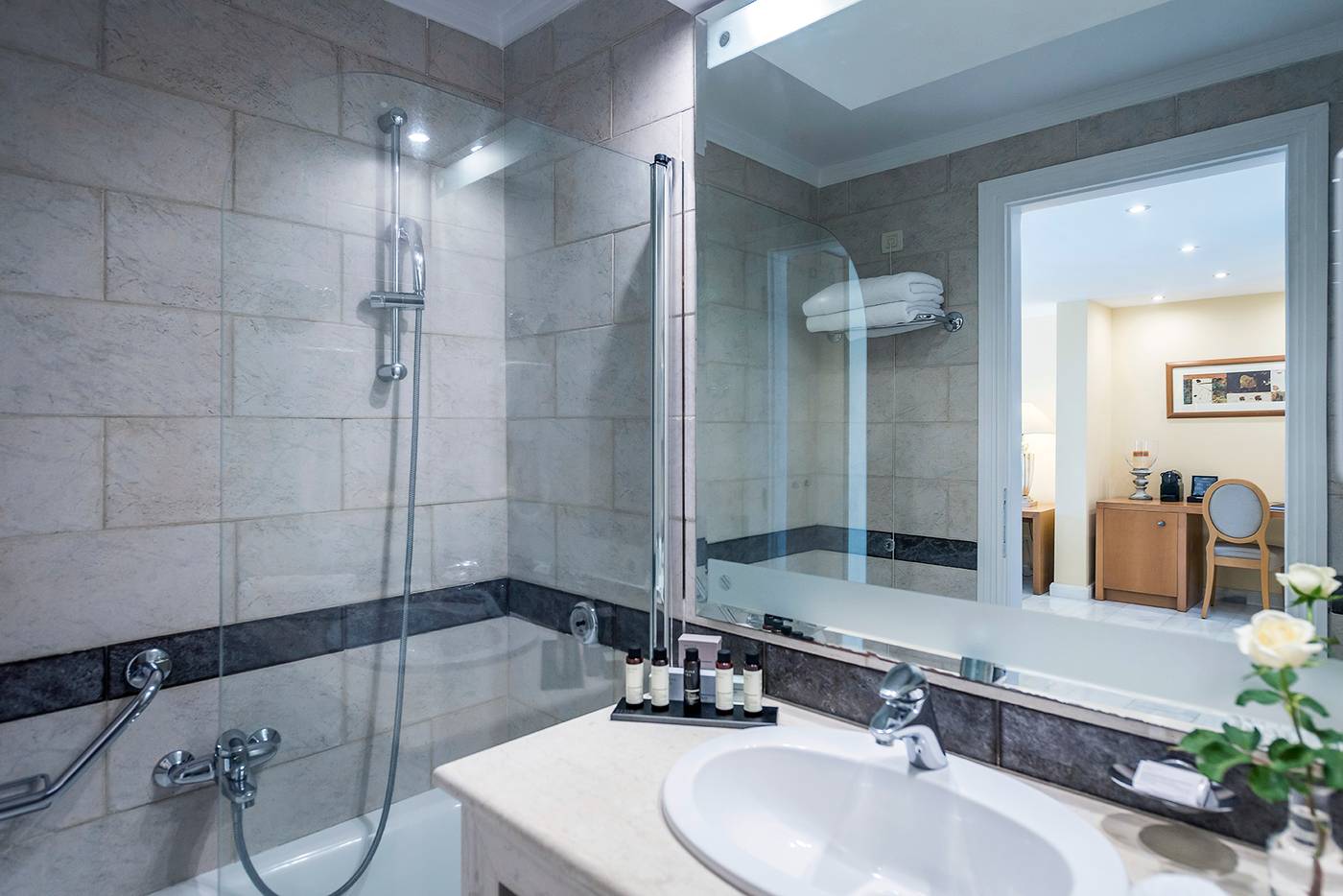 Lindian-Dream-Seaside-Resort---Adults-Only-Room-26