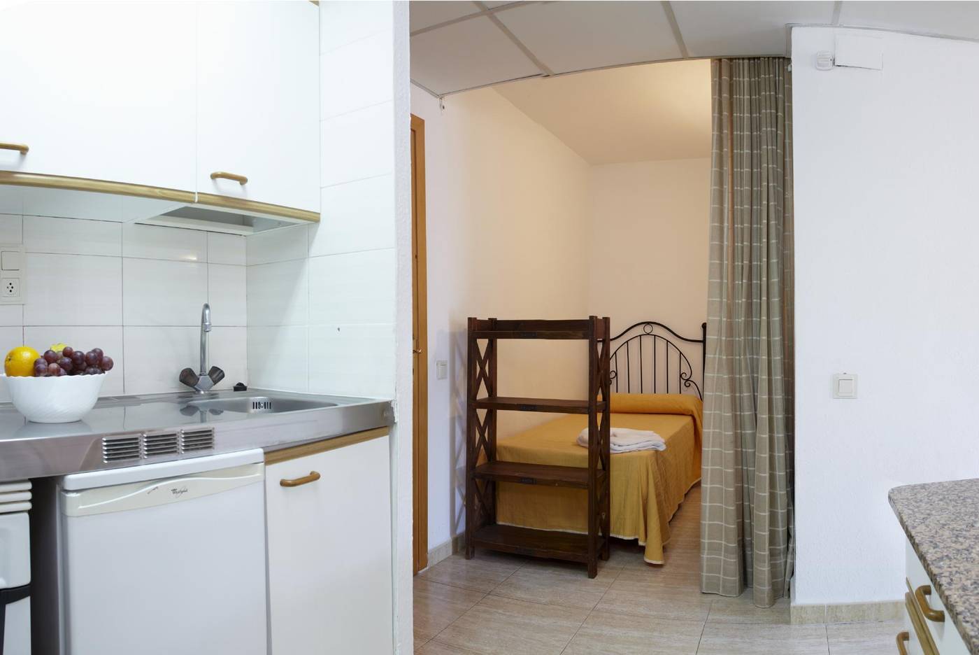 Catalonia-Gardens-Room-8