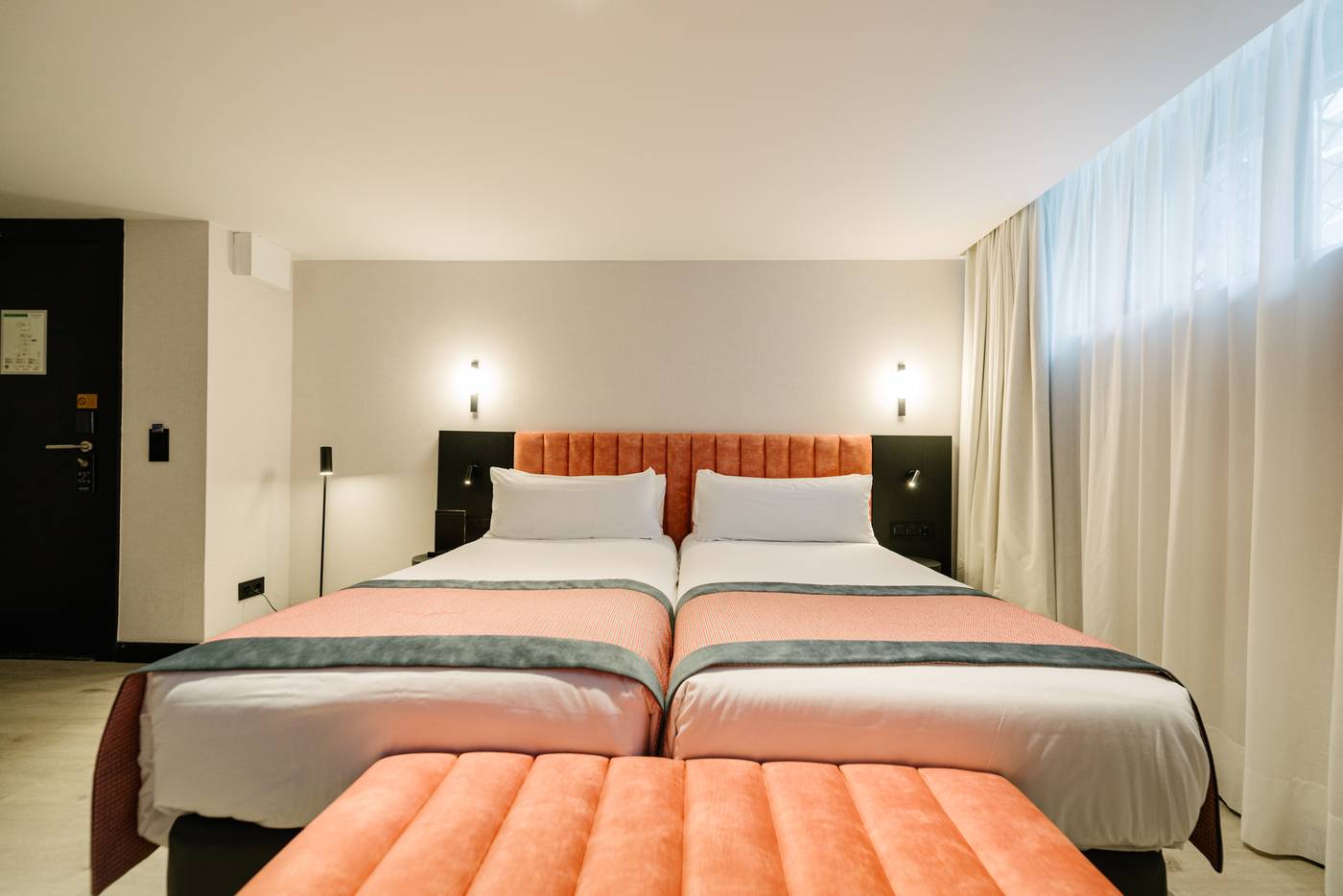 Catalonia-Vondel-Amsterdam-Room-45