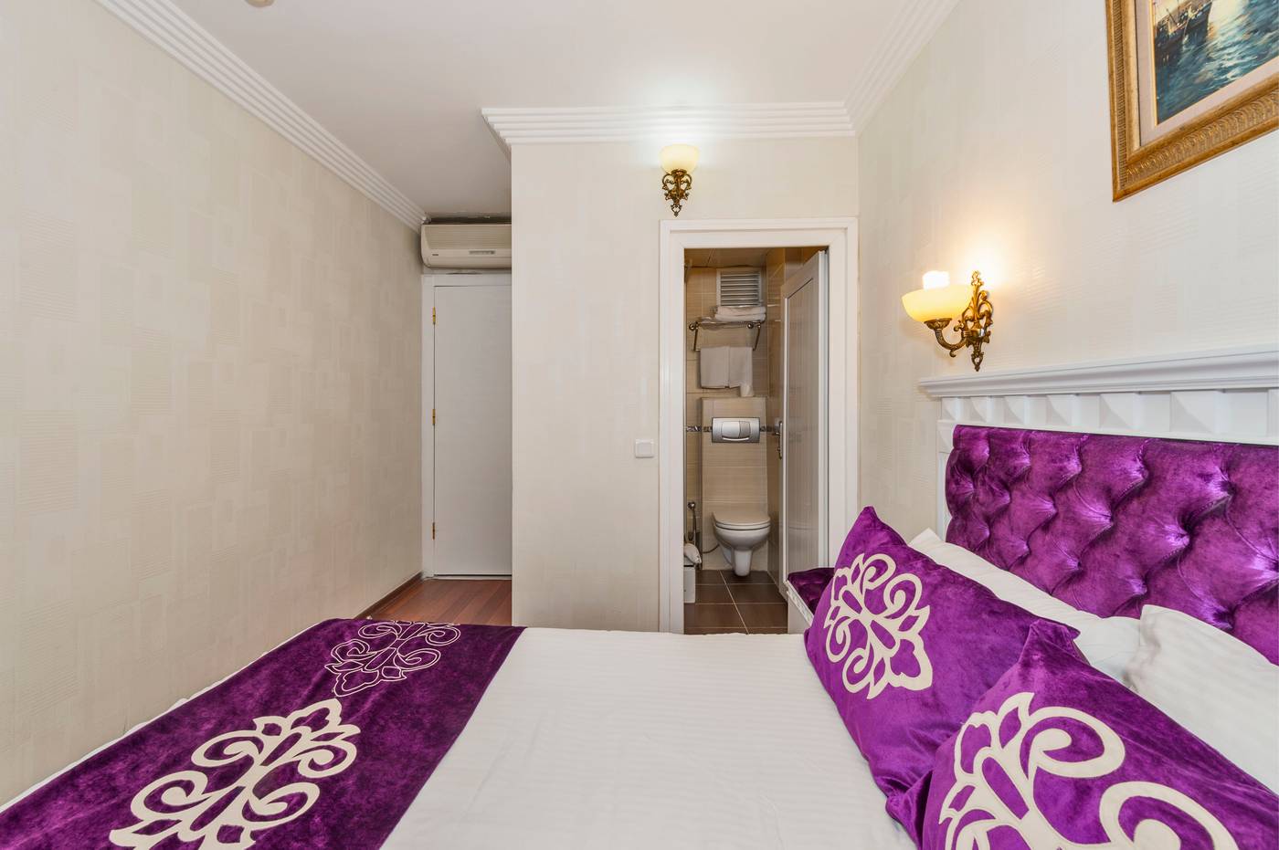 Istanbul-Holiday-Hotel-Room-22