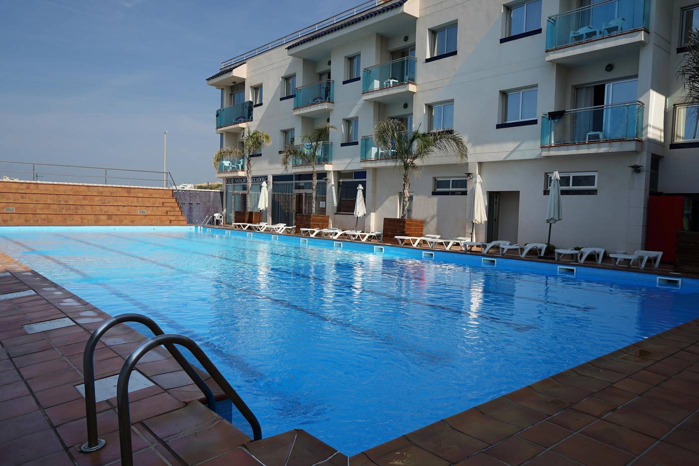 Port-Sitges-Pool-2