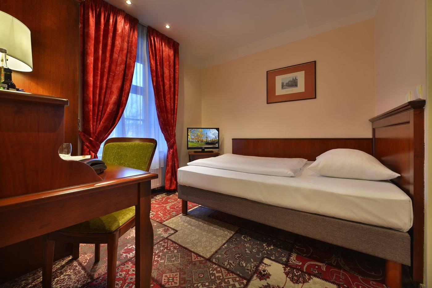 EA-hotel-Jeleni-Dvur-Prague-Castle-Room-12
