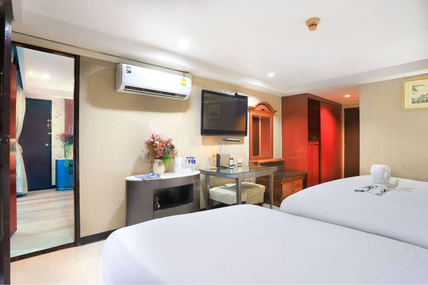 Diamond-City-Hotel-Room-13