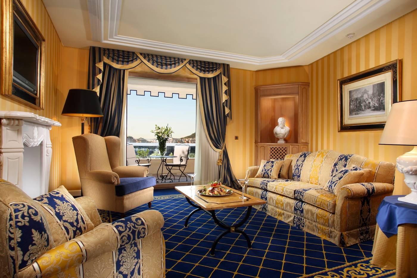 Royal-Olympic-Hotel-Room-9