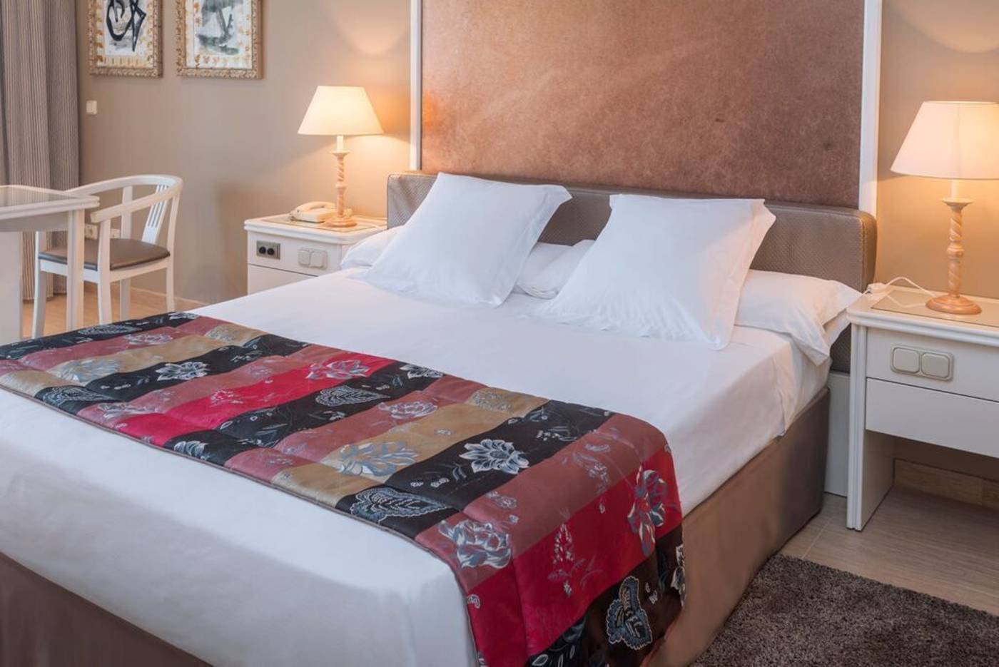 Mas-Gallau-Room-12
