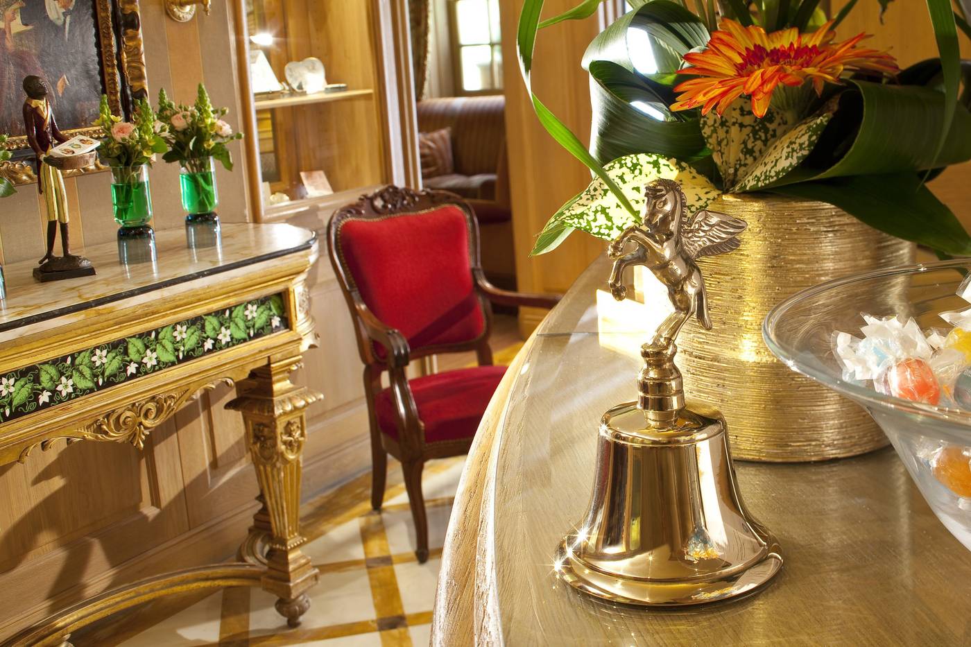 Chambiges-Elysees-Lobby-13