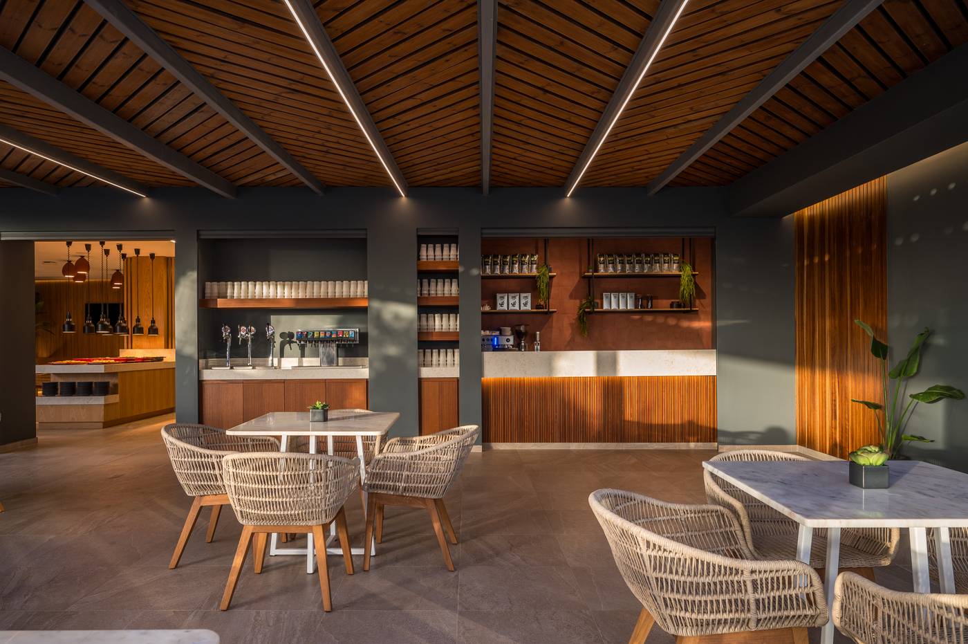 Arminda-Hotel-Bar-32