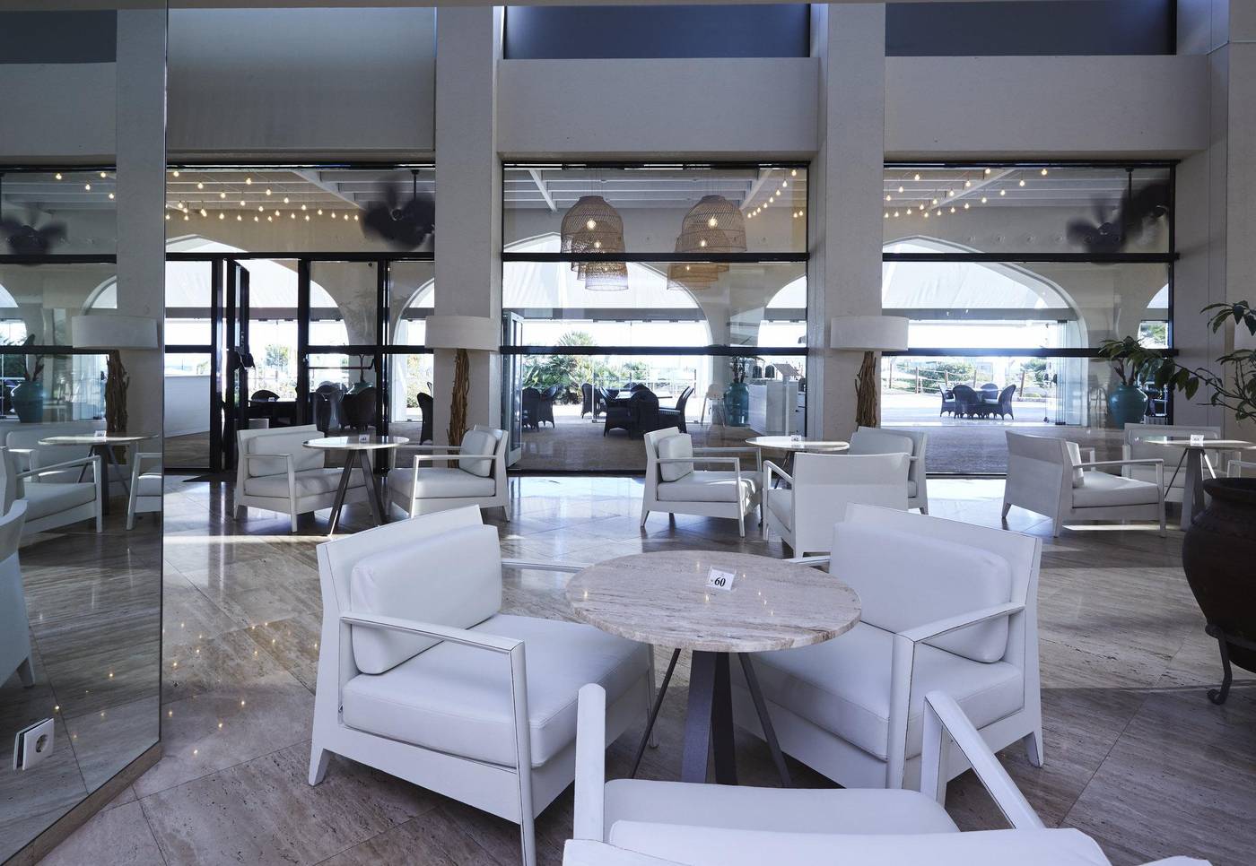 Crowne-Plaza-Vilamoura-Bar-47