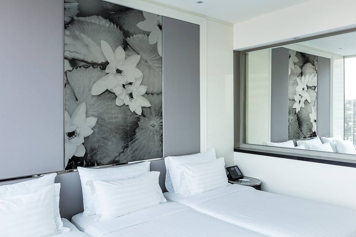 Grande-Centre-Point-Hotel-Terminal-21-Room-25