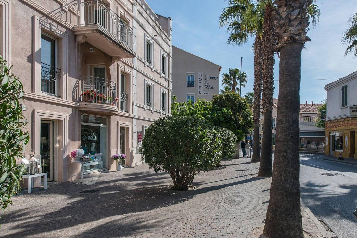 Hôtel Holidays & Work-France-SANARY-SUR-MER-General view-4