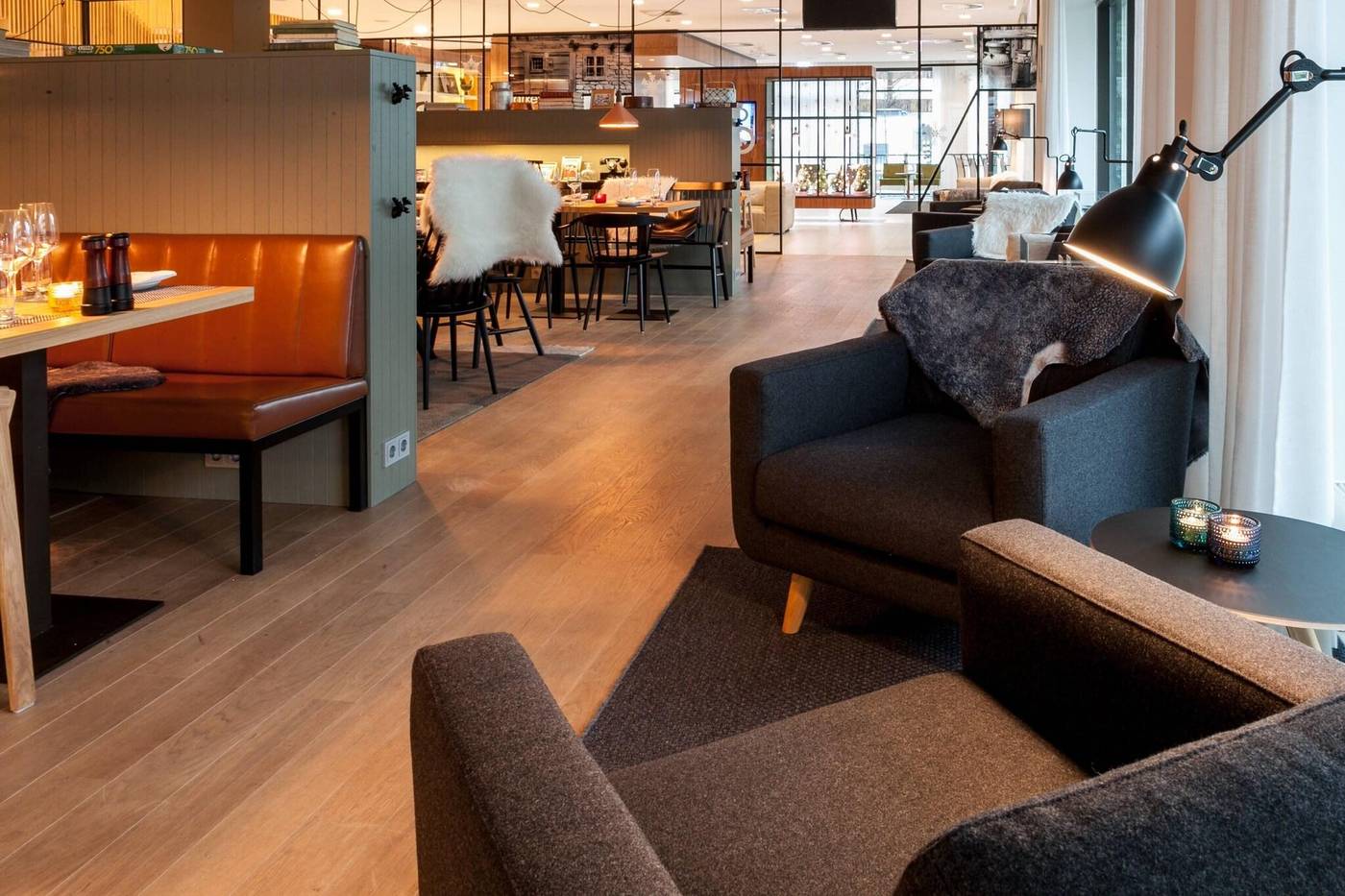 Courtyard-By-Marriott-Amsterdam-Arena-Restaurant-13