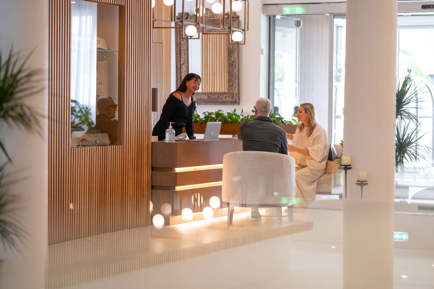 King-Jason-Paphos---Designed-for-Adults-Only-Lobby-60