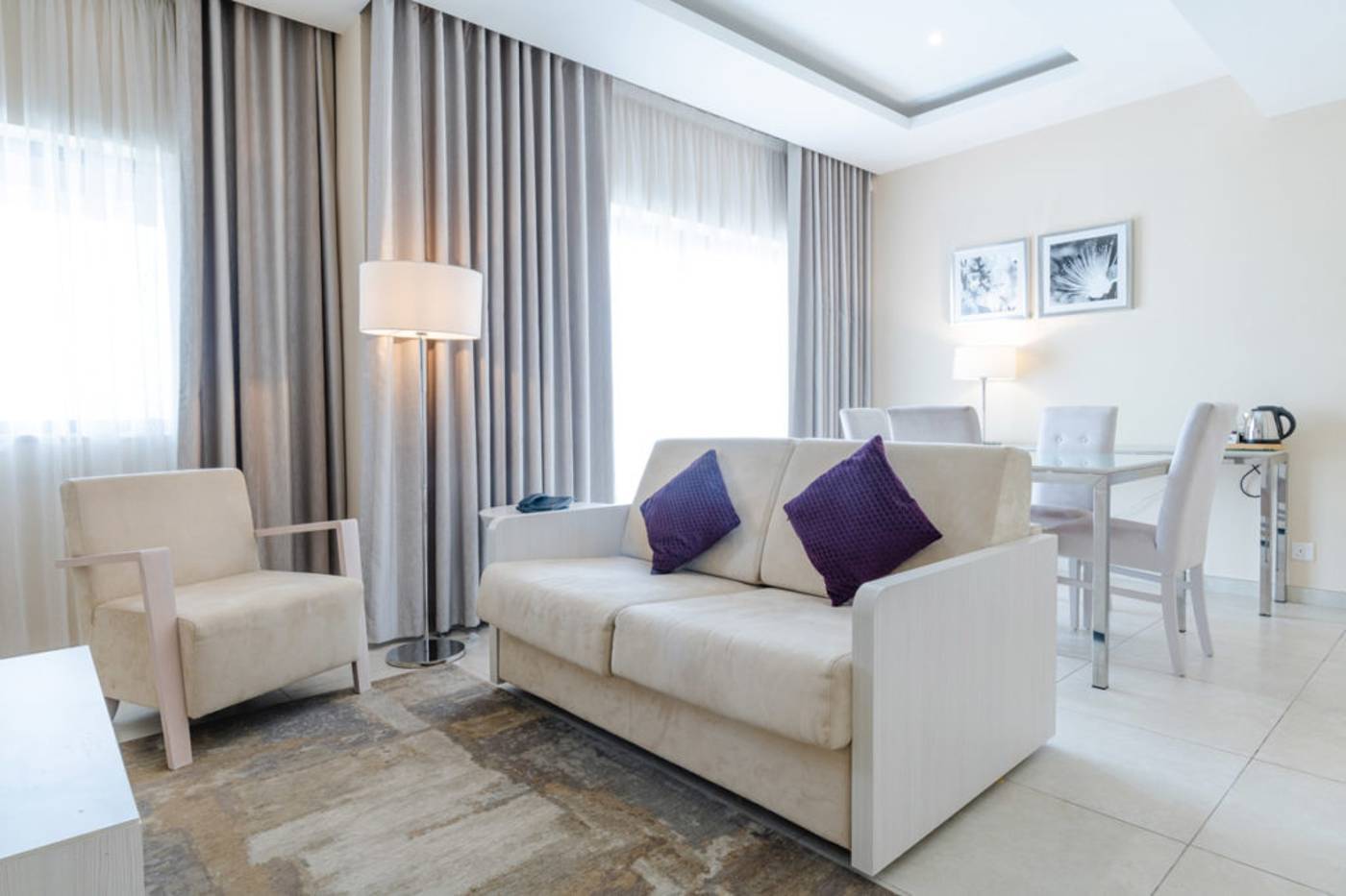 Maritim-Antonine-Hotel---Spa-Room-25