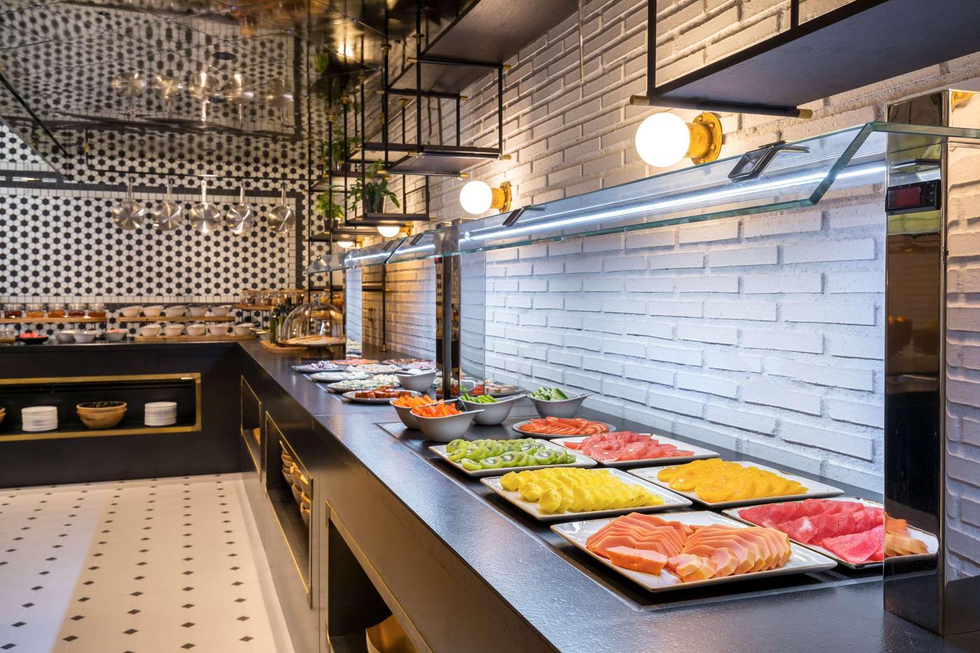 Canopy-by-Hilton-Madrid-Castellana-Restaurant-62