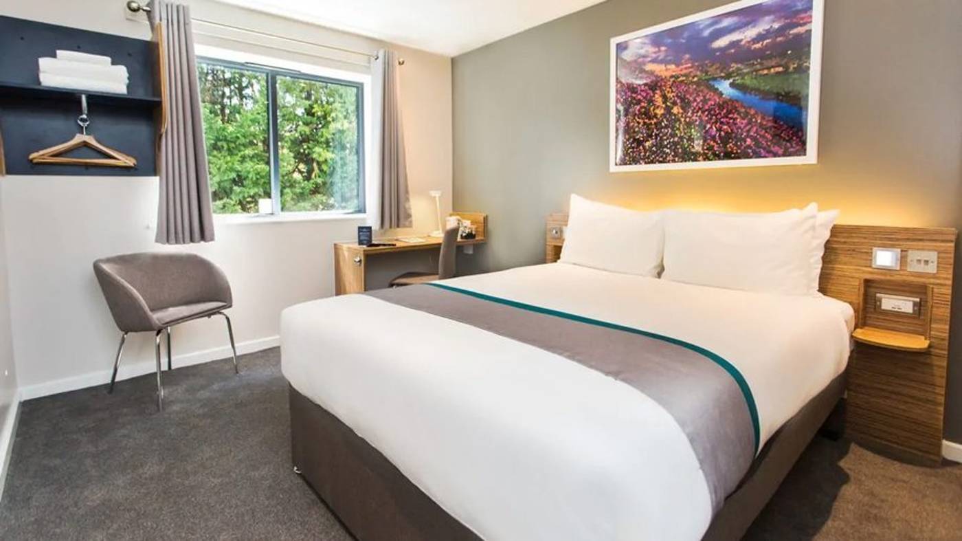 Travelodge-Plus-Dublin-City-Centre-Room-25