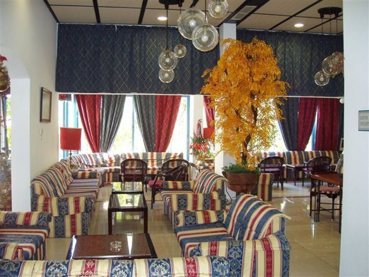 Paphiessa Hotel and Apartments