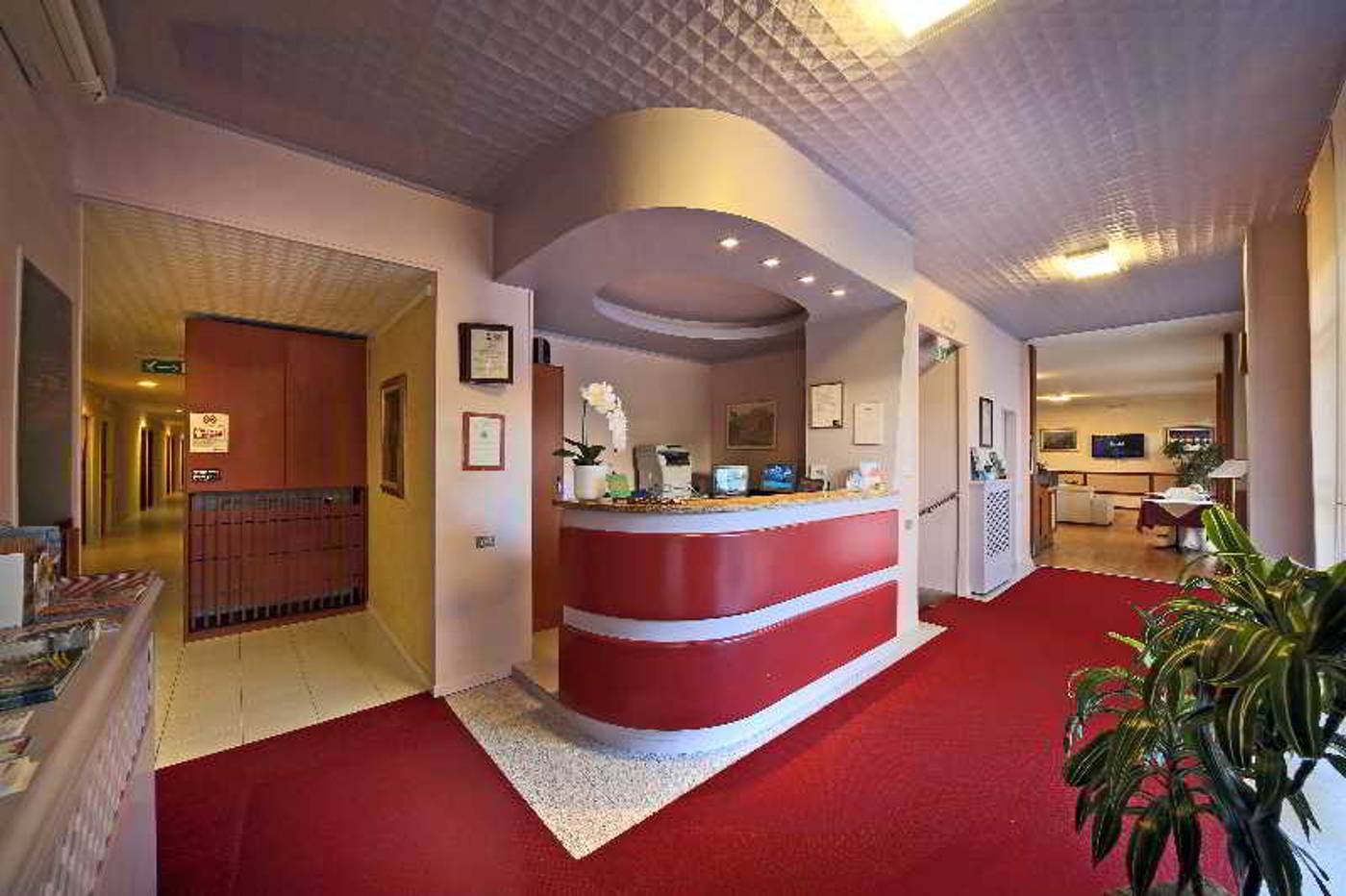 Cristallo-Italy-BRESCIA-Lobby-2
