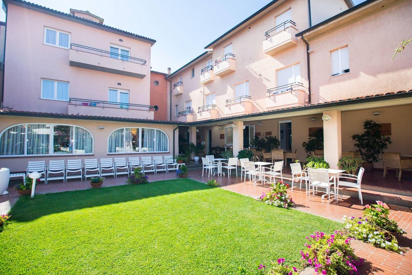 Hotel Sabrina-Italy-CASTIGLIONE DELLA PESCAIA-General view-3